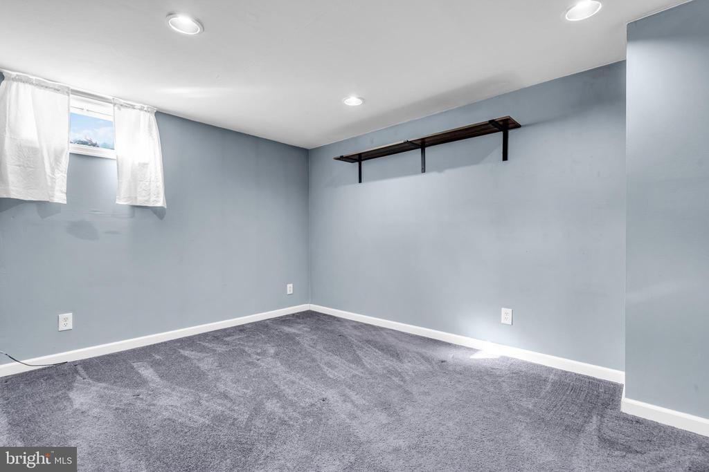 2122 Pineview Rd