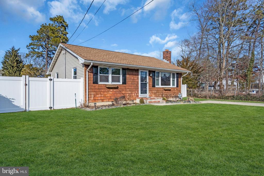 2122 Pineview Rd
