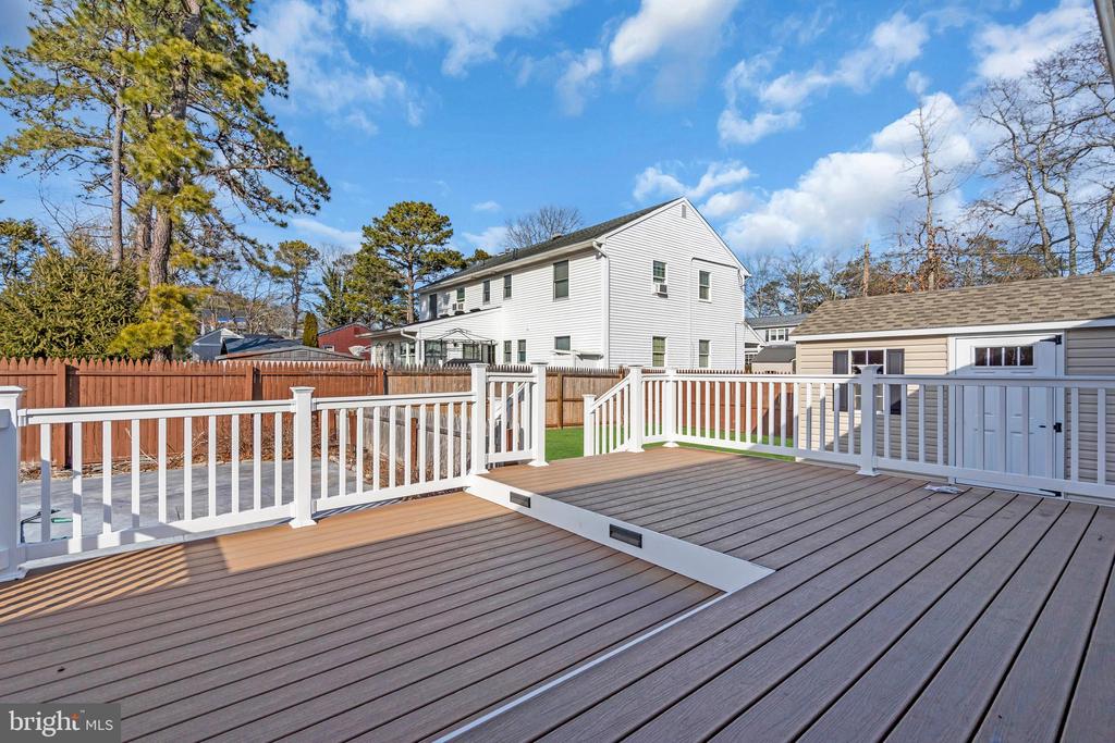 2122 Pineview Rd