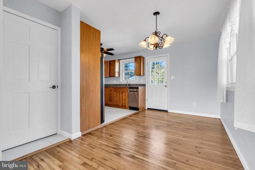 2122 Pineview Rd