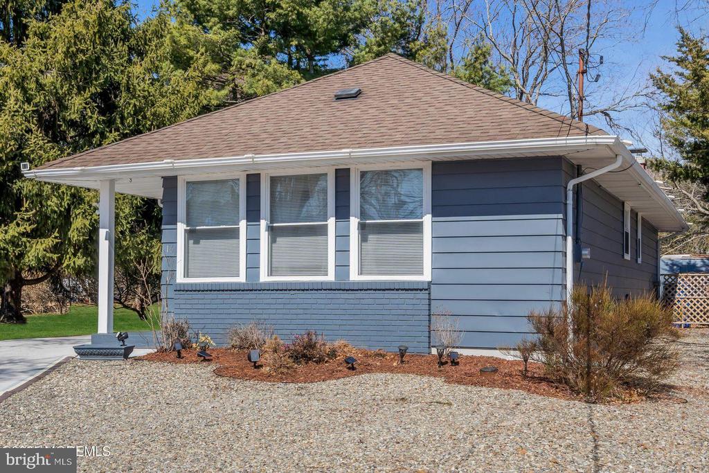 16 Catskill Ct