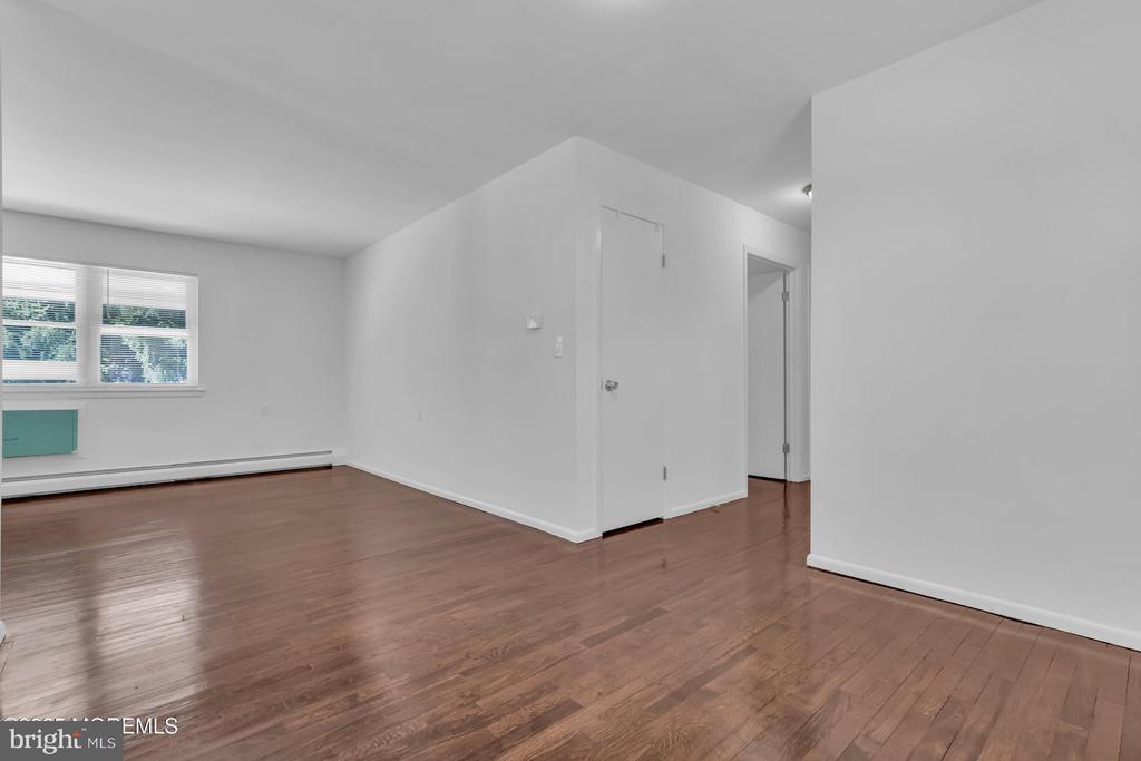 16 Catskill Ct