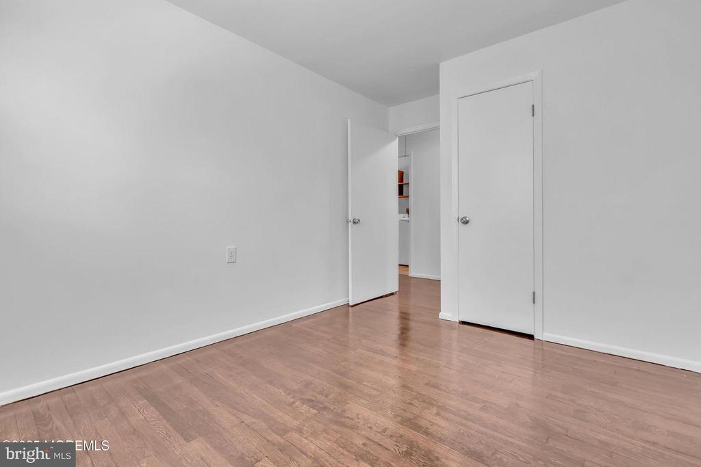 16 Catskill Ct