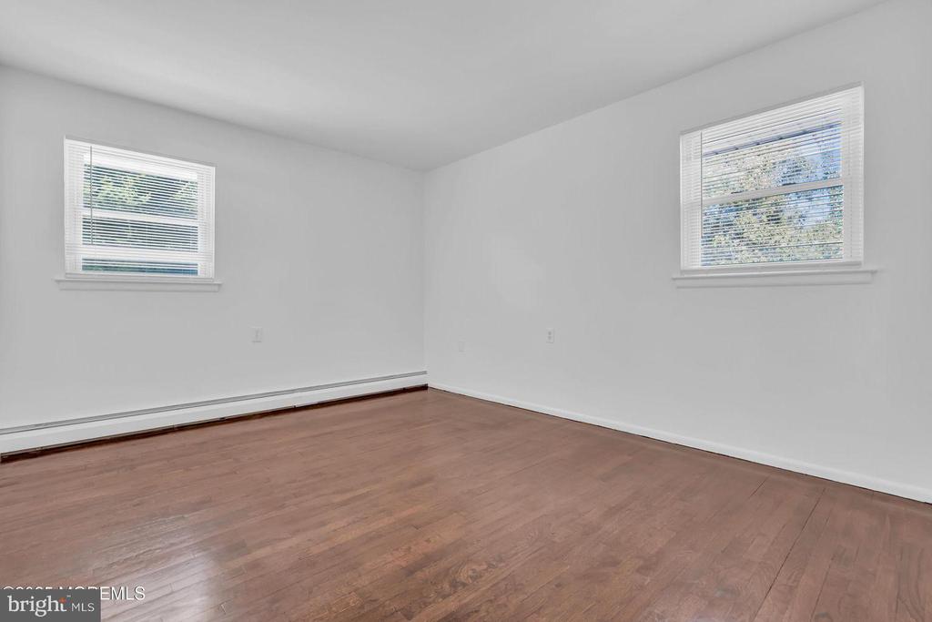 16 Catskill Ct