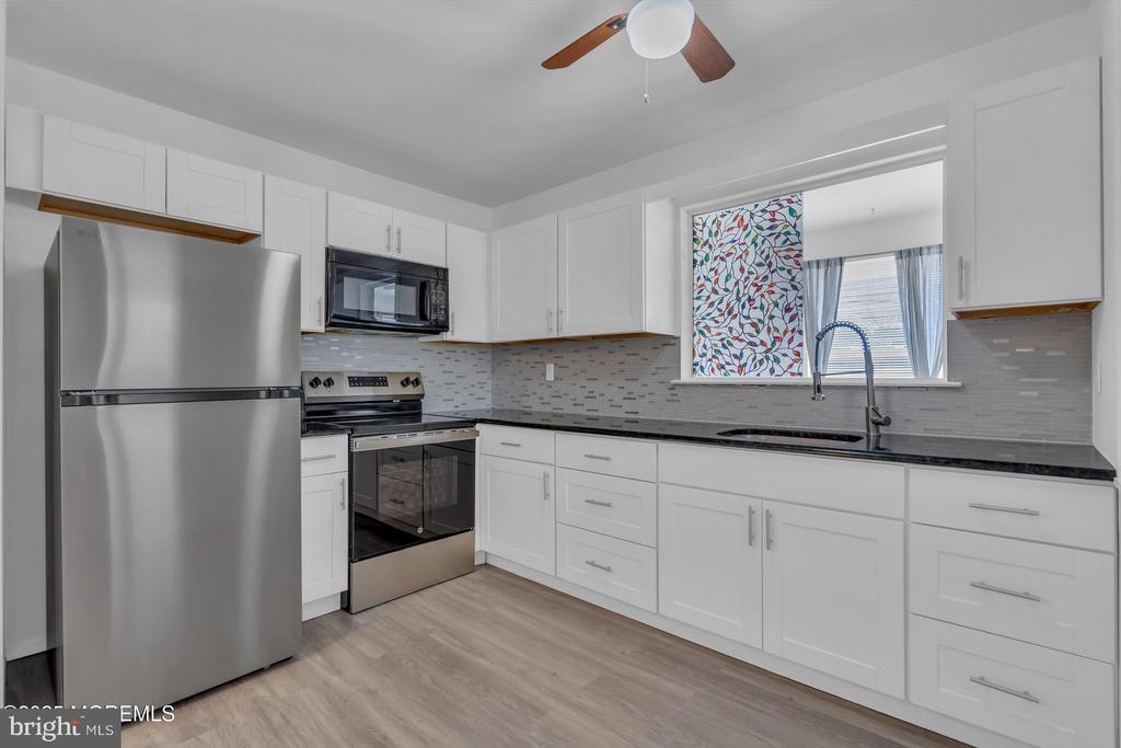 16 Catskill Ct