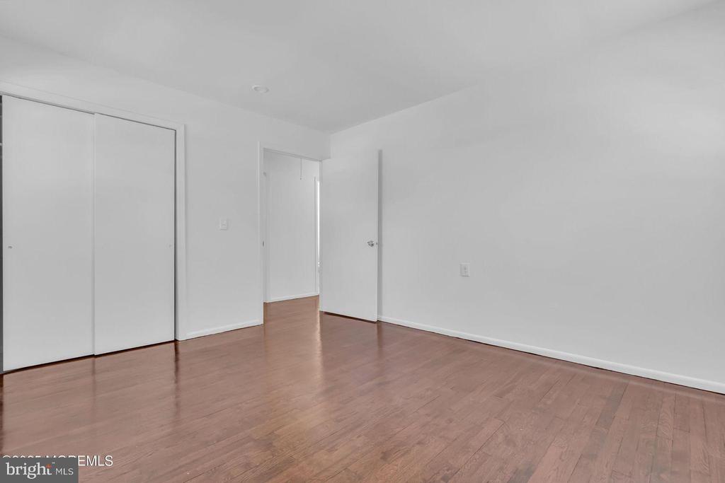 16 Catskill Ct