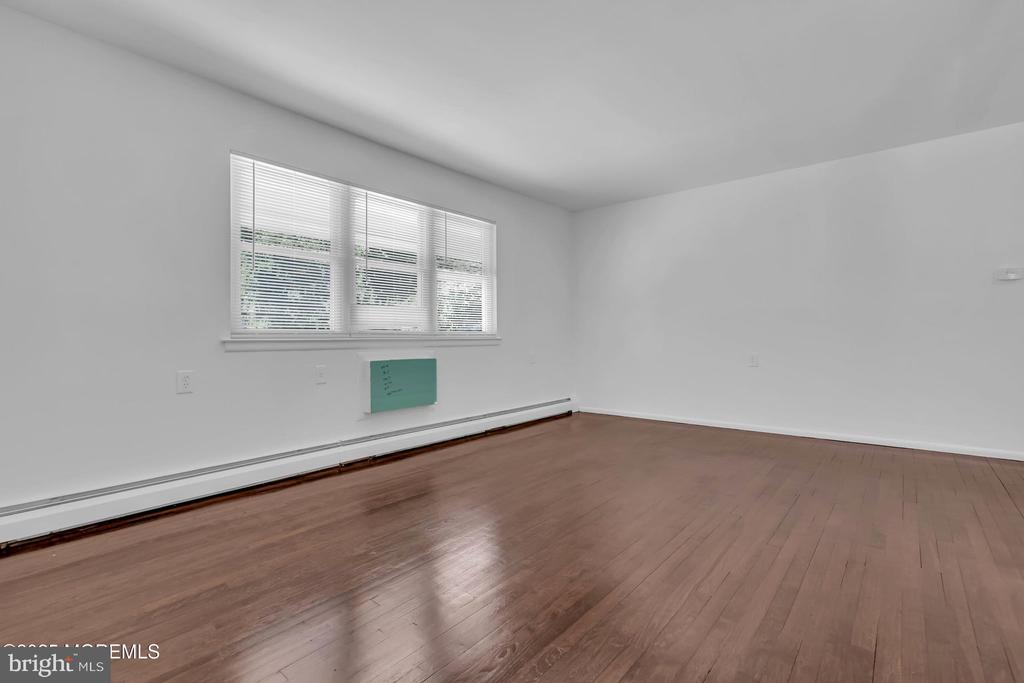 16 Catskill Ct