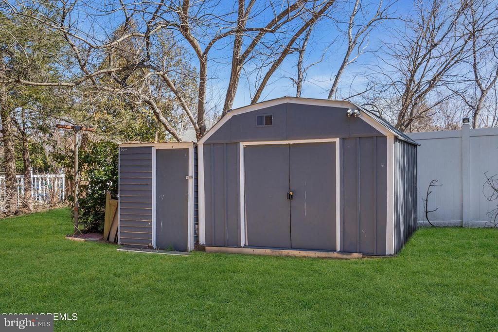 16 Catskill Ct