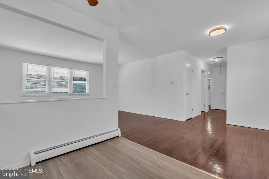 16 Catskill Ct