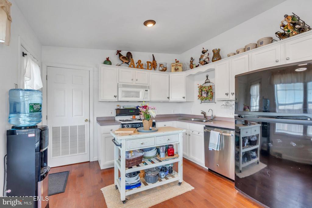541 Parker Ave
