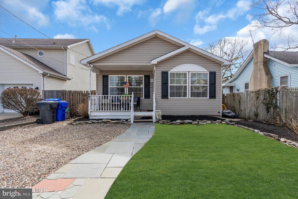 541 Parker Ave