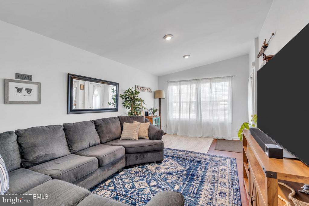 541 Parker Ave