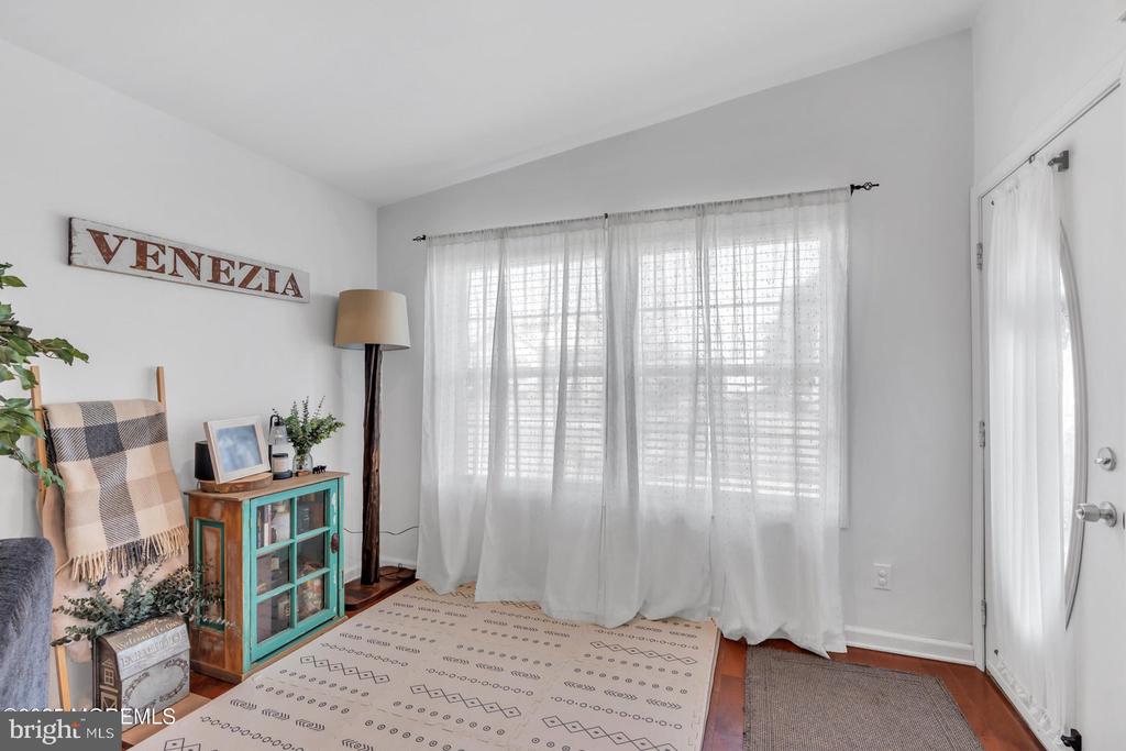 541 Parker Ave
