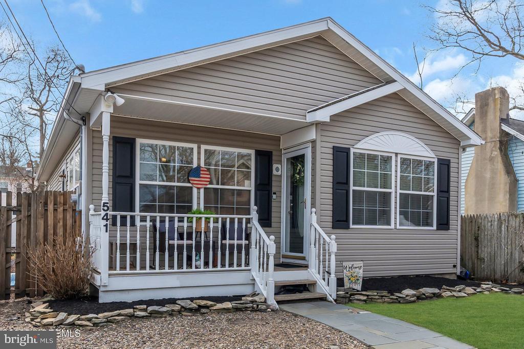 541 Parker Ave