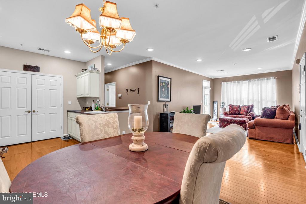 329 Sophee Ln