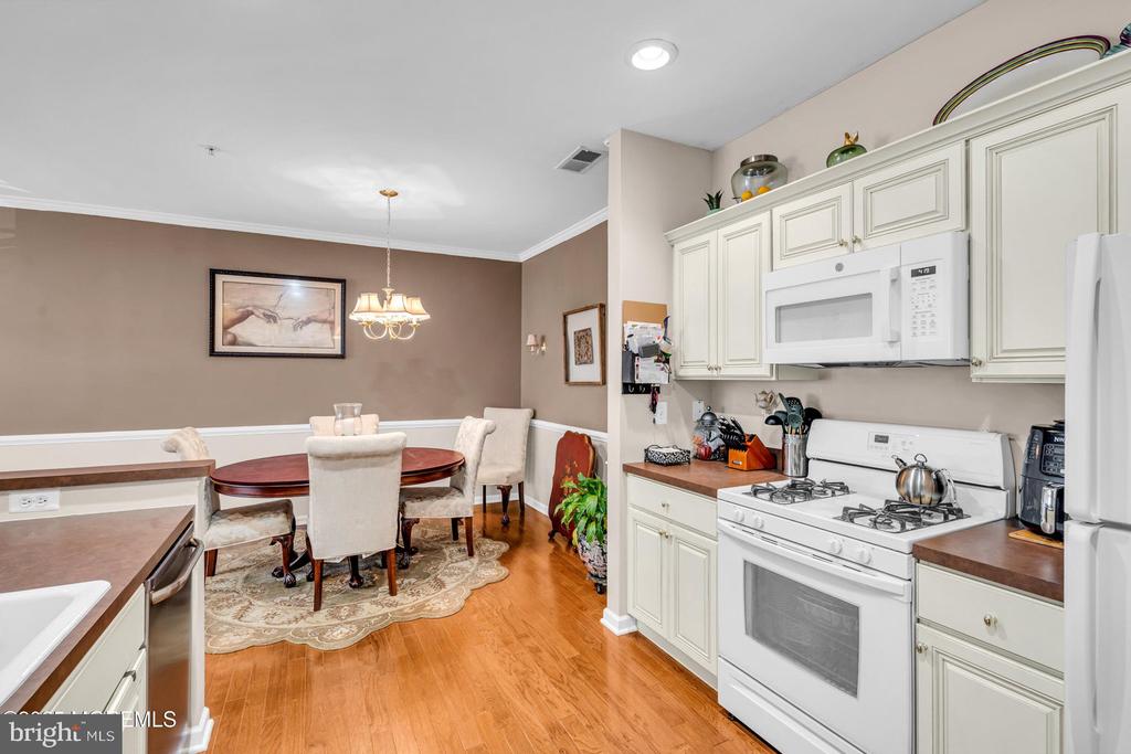 329 Sophee Ln