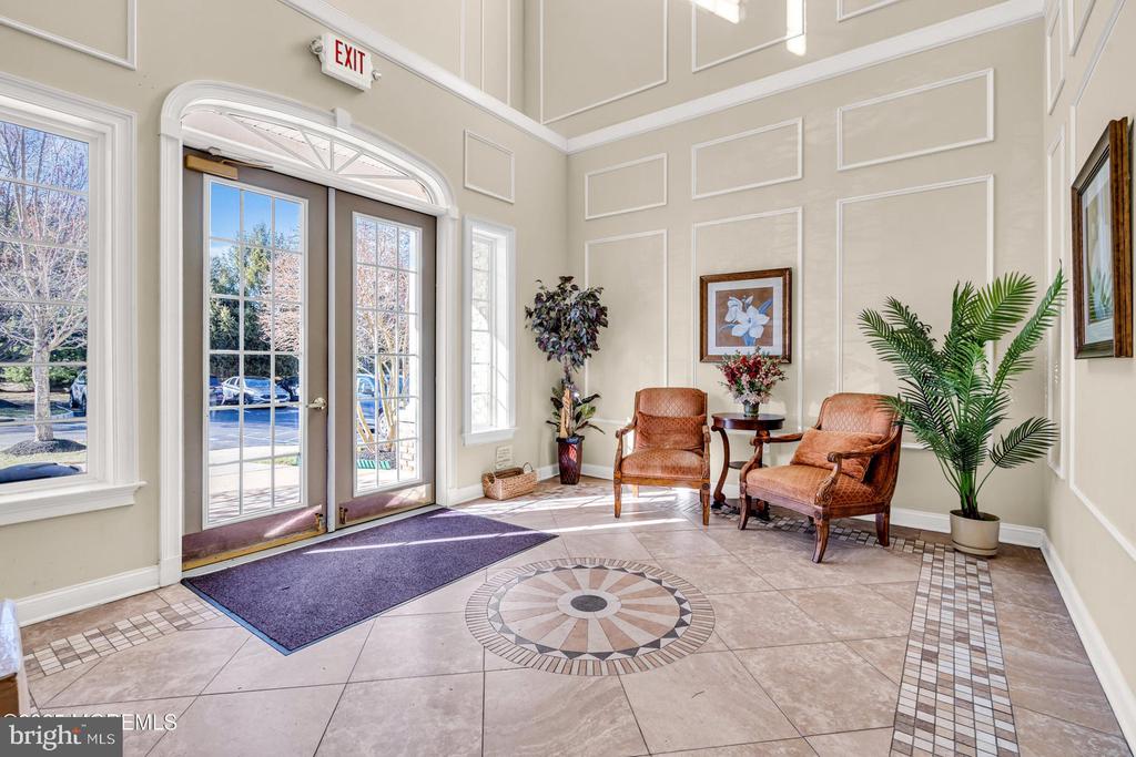 329 Sophee Ln