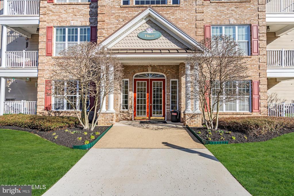 329 Sophee Ln