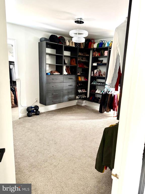 1b Opal Ct