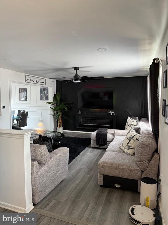 1b Opal Ct