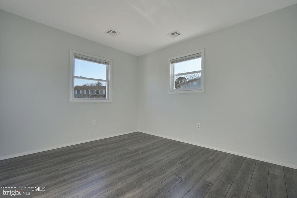 103 Dover Ct