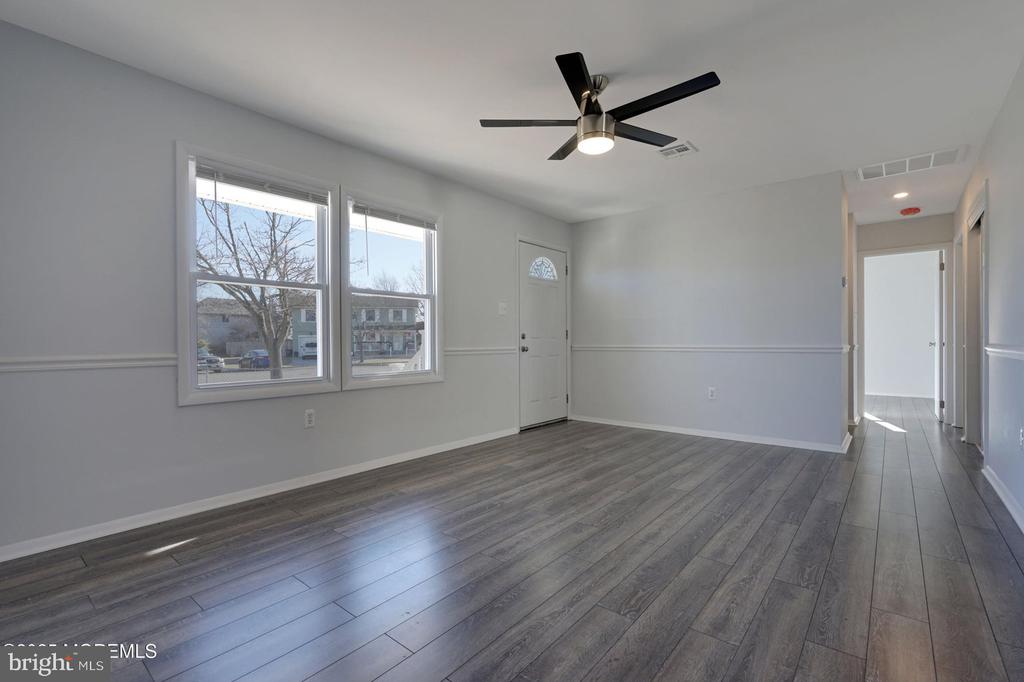 103 Dover Ct