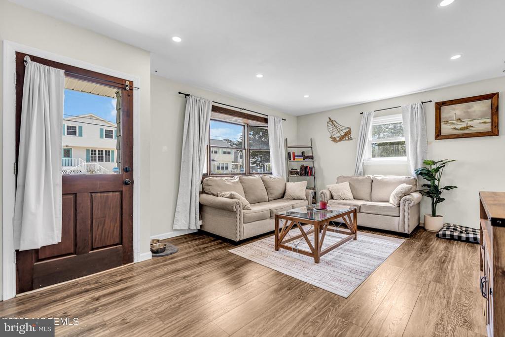 42 Ocean Blvd