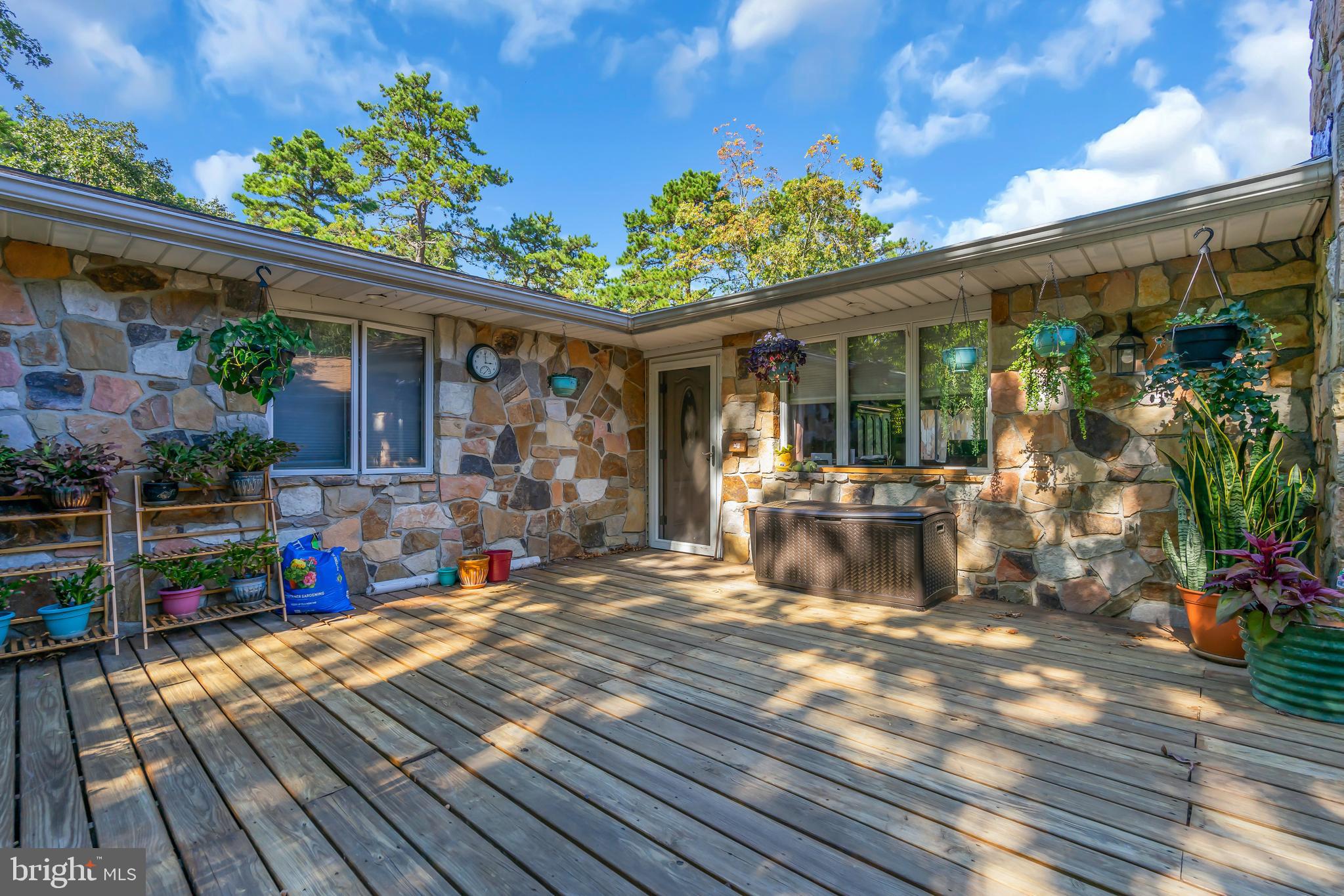 429 Thomas Ave