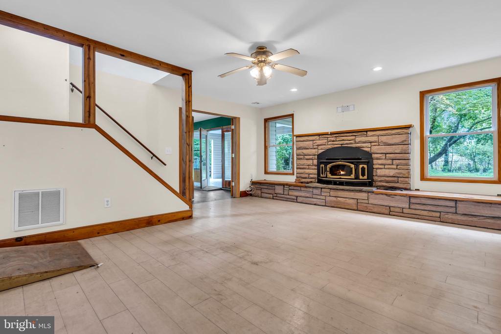 2422 CAPSHAW ROAD