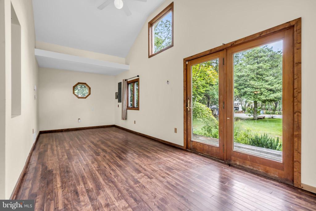 2422 CAPSHAW ROAD