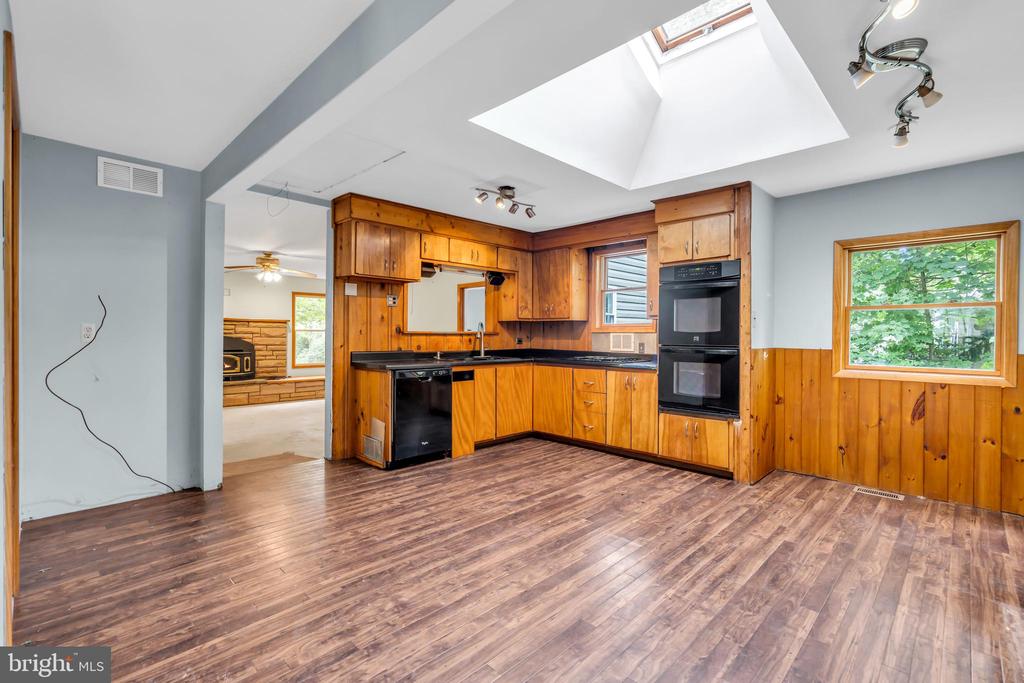 2422 CAPSHAW ROAD