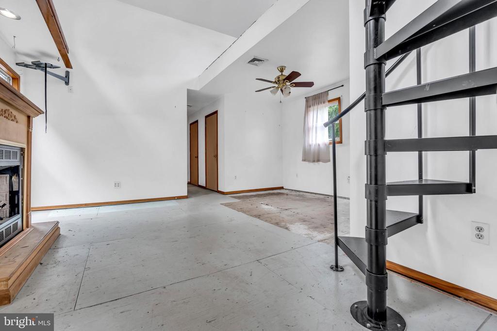 2422 CAPSHAW ROAD