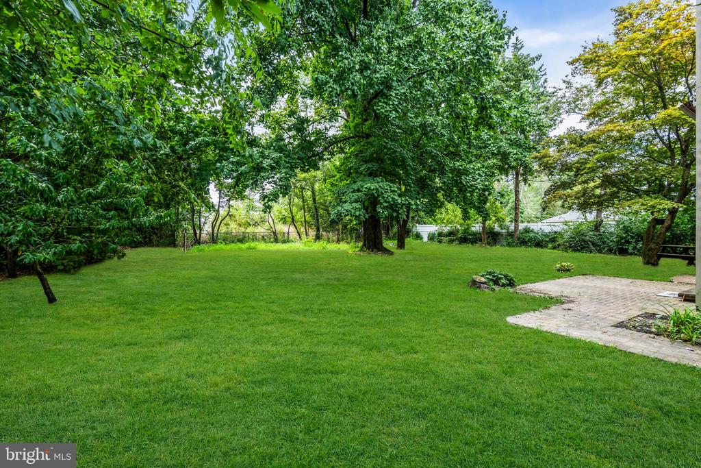 2422 CAPSHAW ROAD