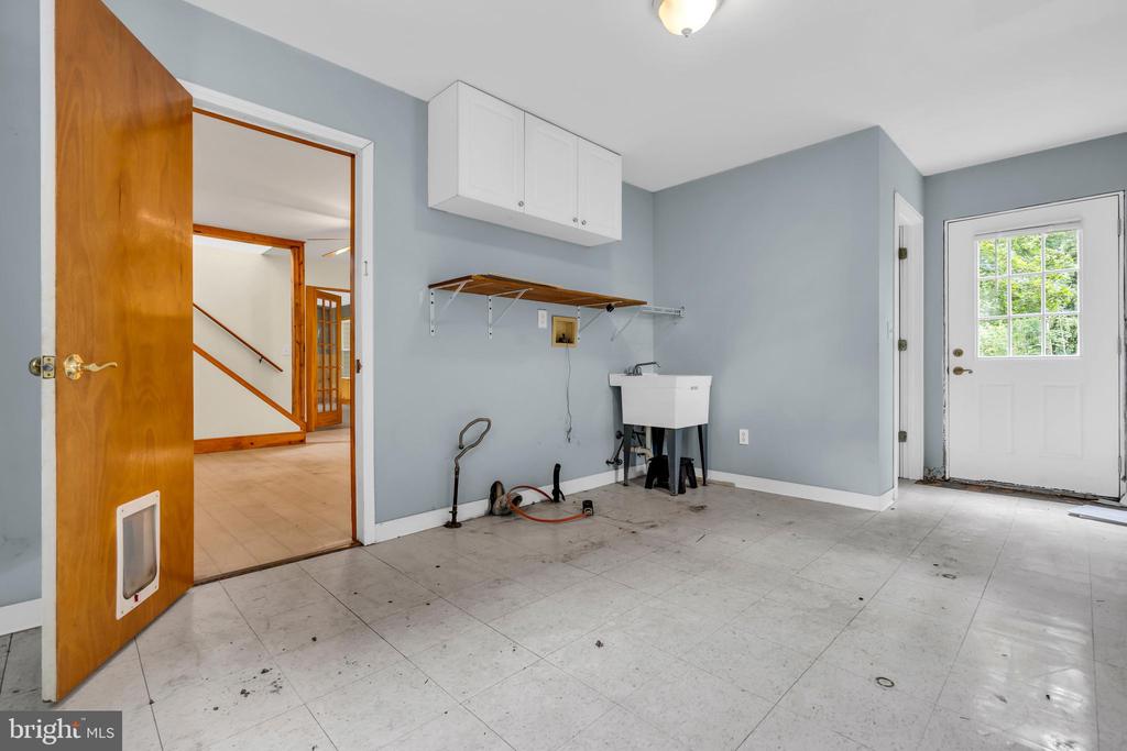 2422 CAPSHAW ROAD