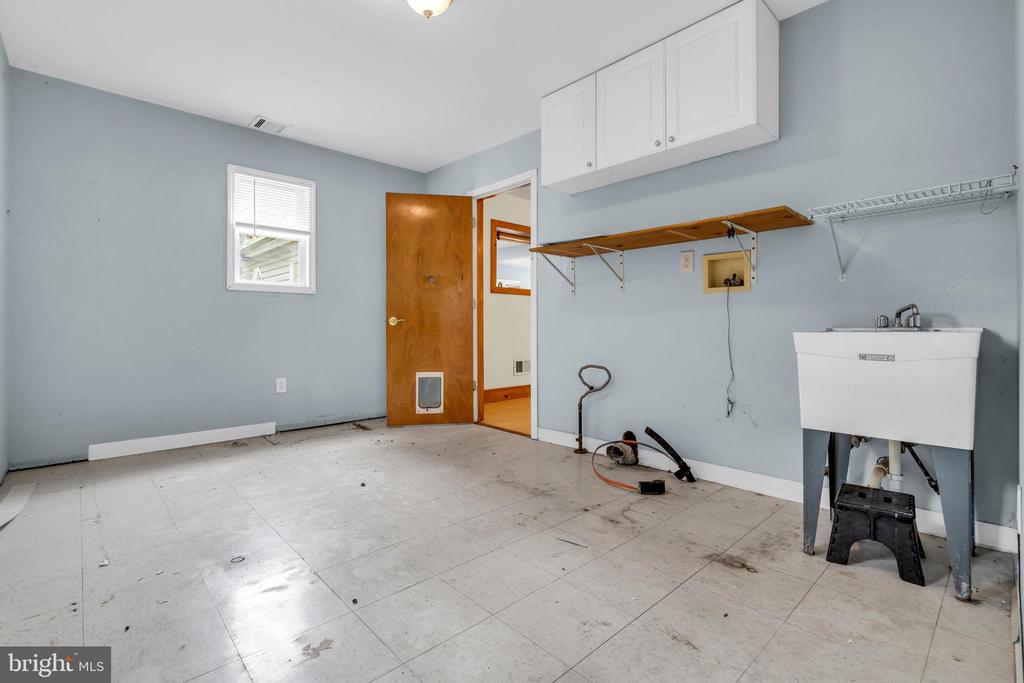 2422 CAPSHAW ROAD