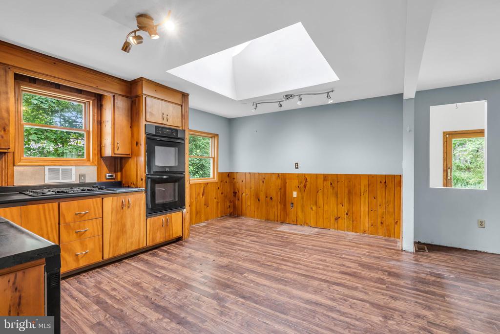 2422 CAPSHAW ROAD