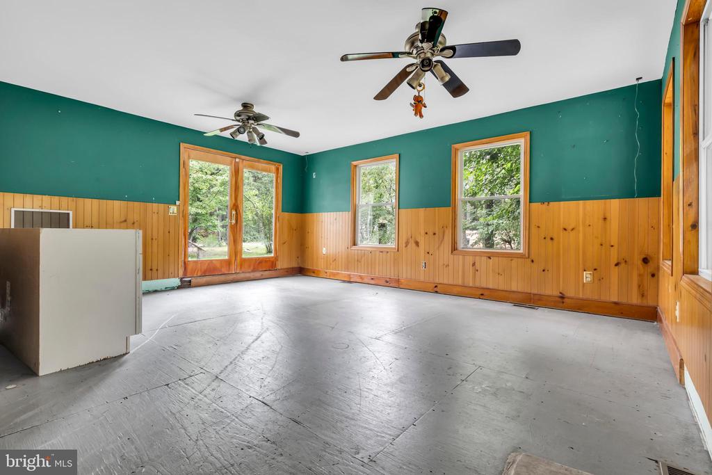 2422 CAPSHAW ROAD