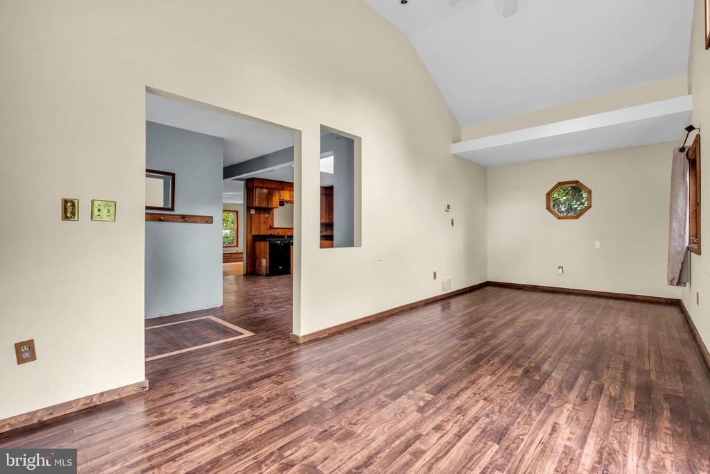 2422 CAPSHAW ROAD