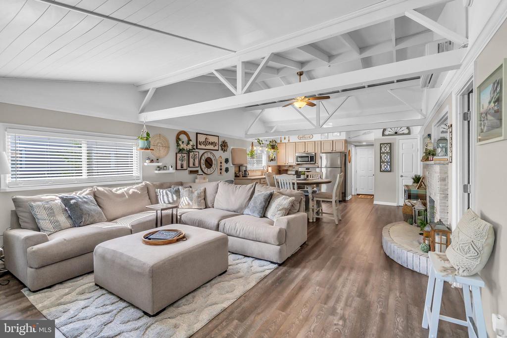 1010 INLAND ROAD