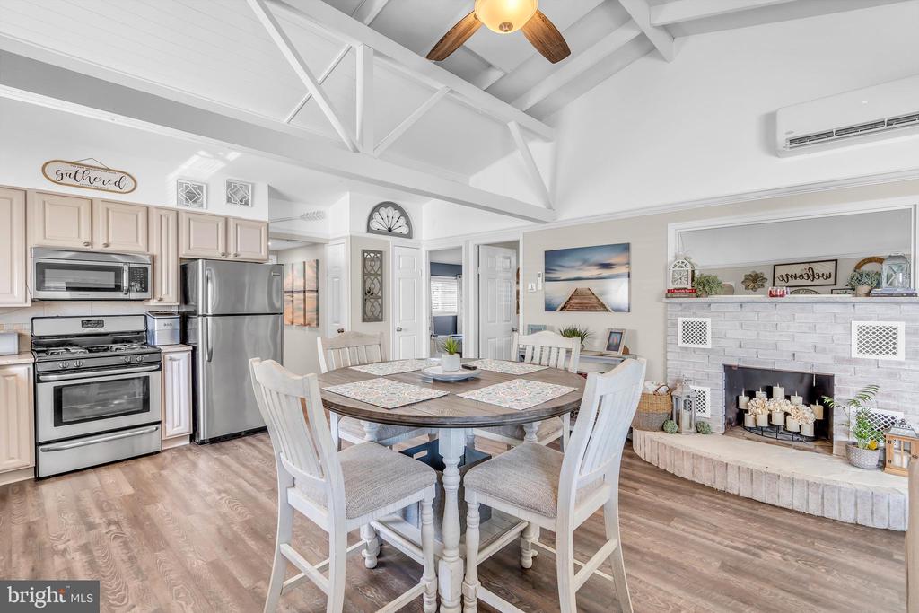 1010 INLAND ROAD