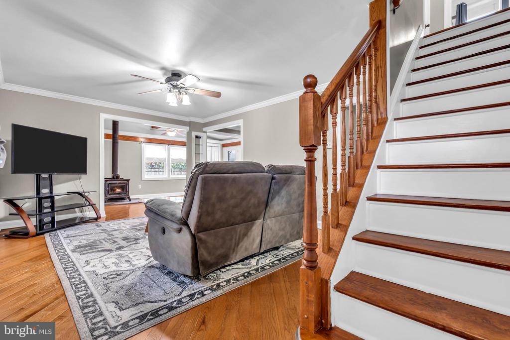 606 POPLAR STREET