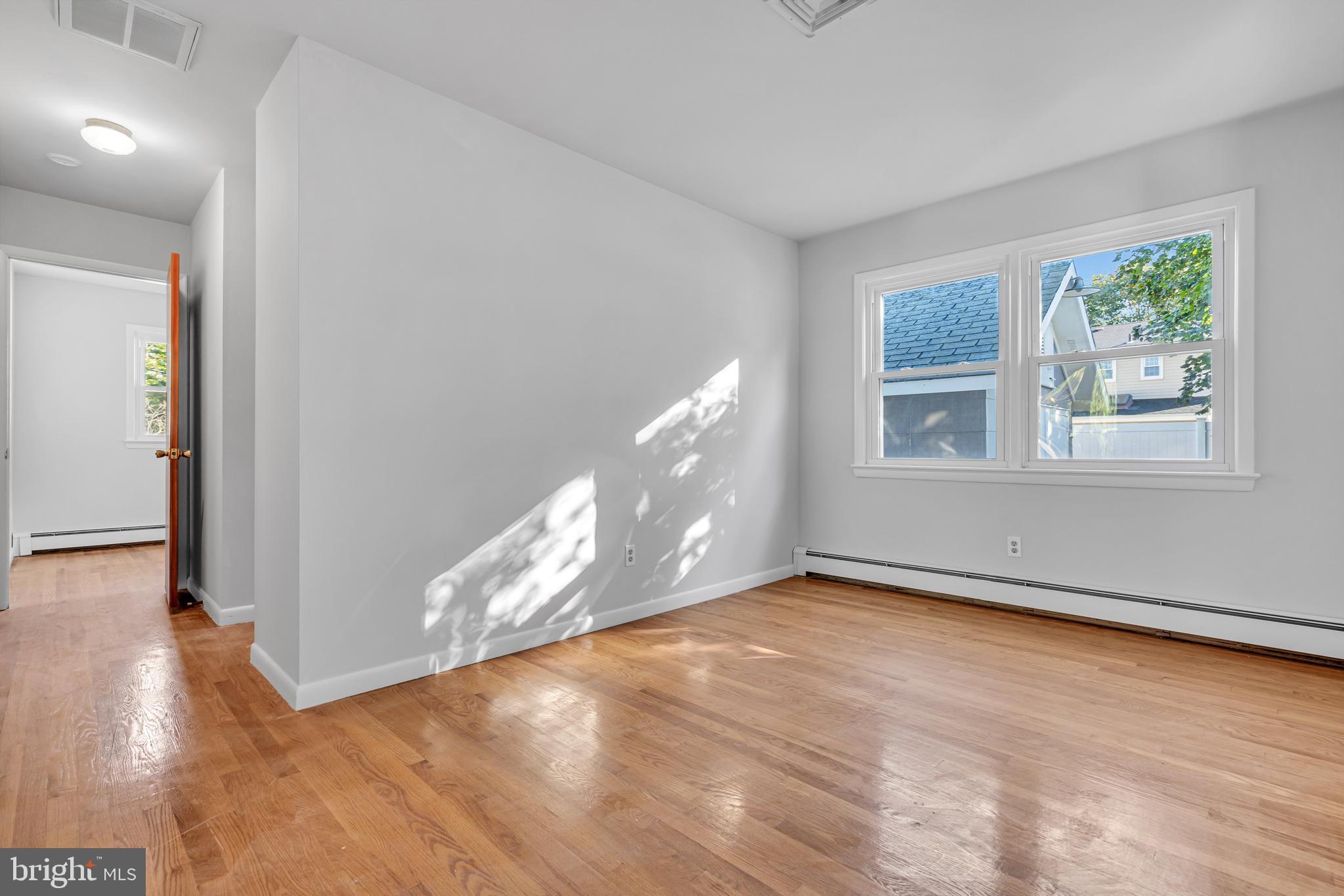 1037 SAVANNAH STREET