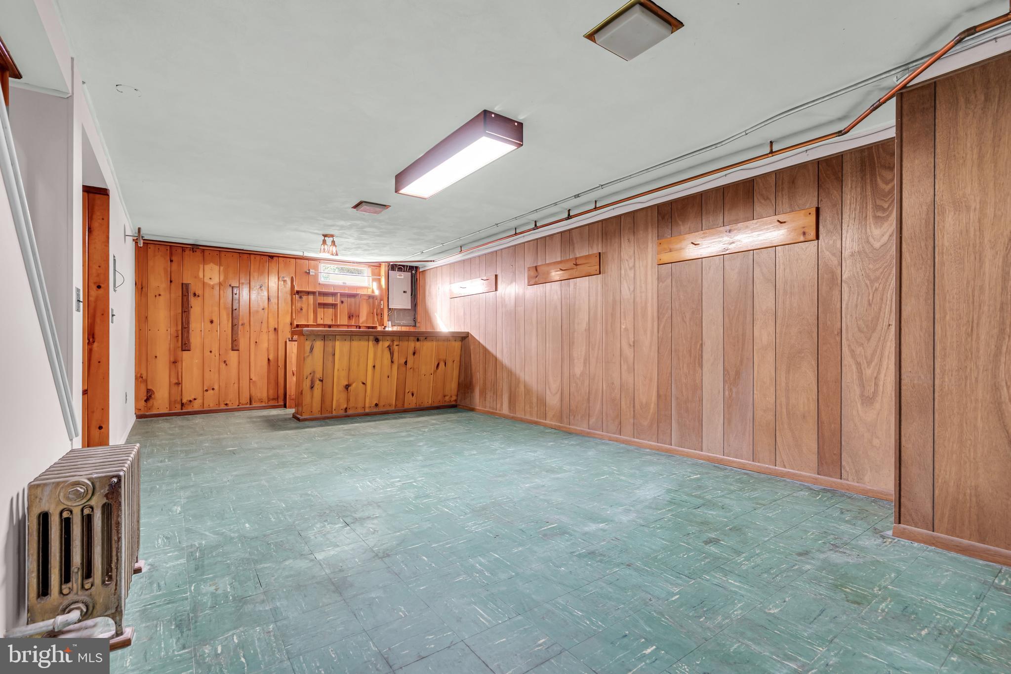 1037 SAVANNAH STREET