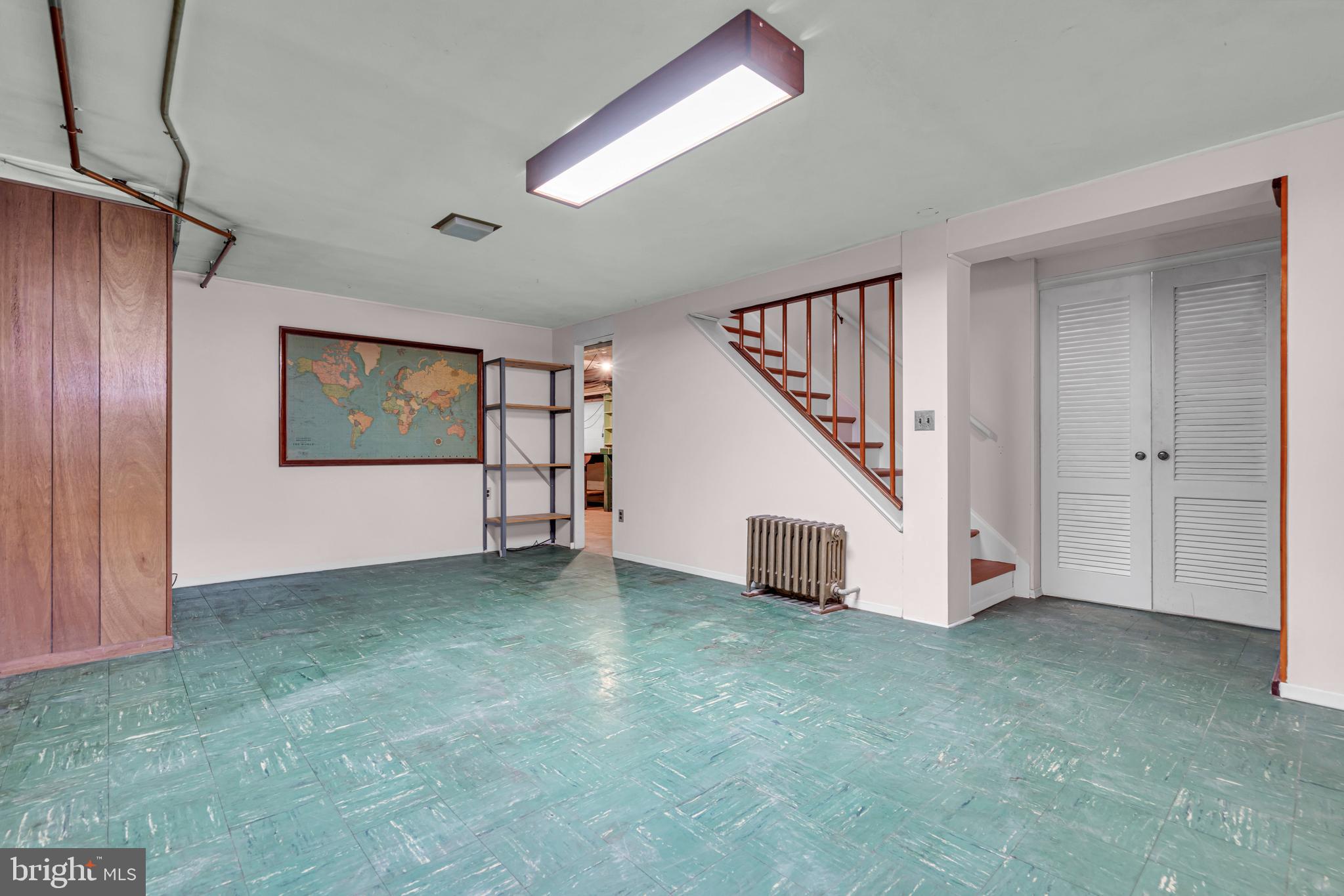 1037 SAVANNAH STREET