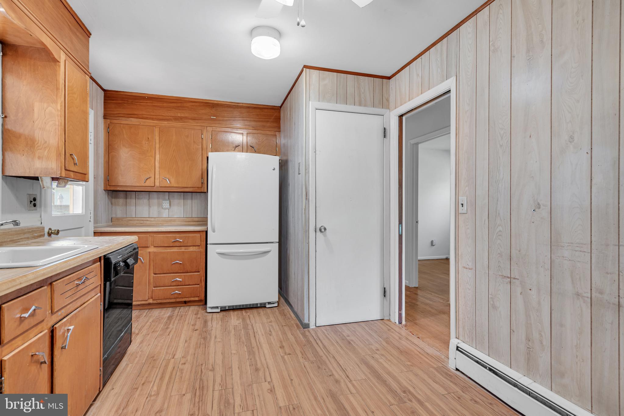 1037 SAVANNAH STREET