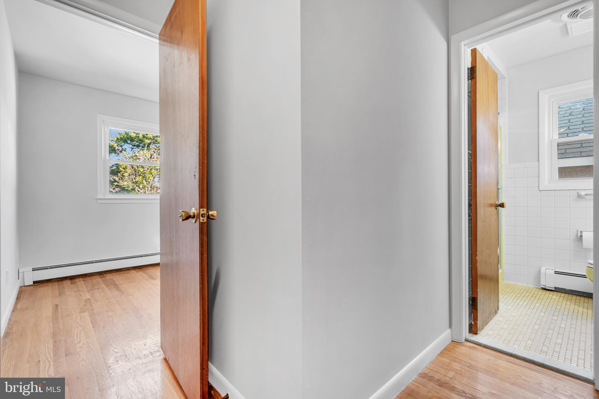 1037 SAVANNAH STREET