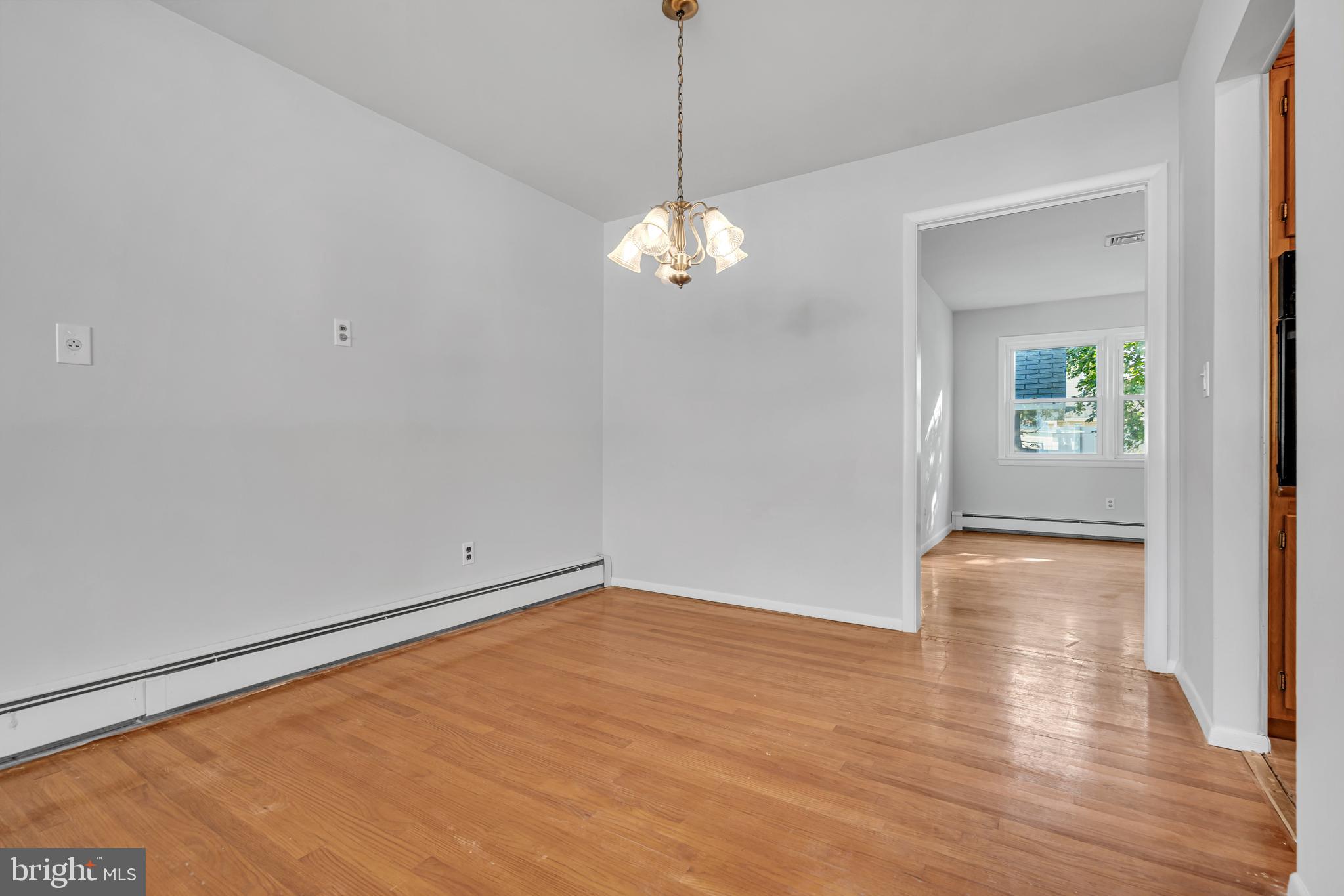 1037 SAVANNAH STREET