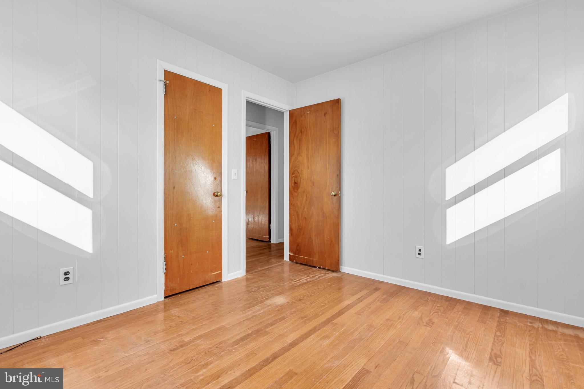 1037 SAVANNAH STREET