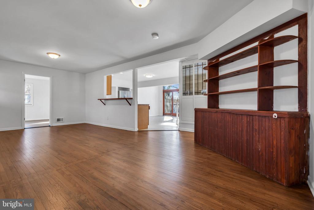 23 TILTON AVENUE