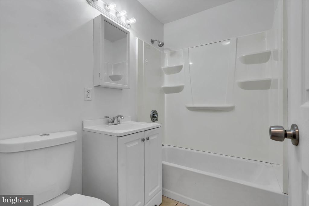 23 TILTON AVENUE